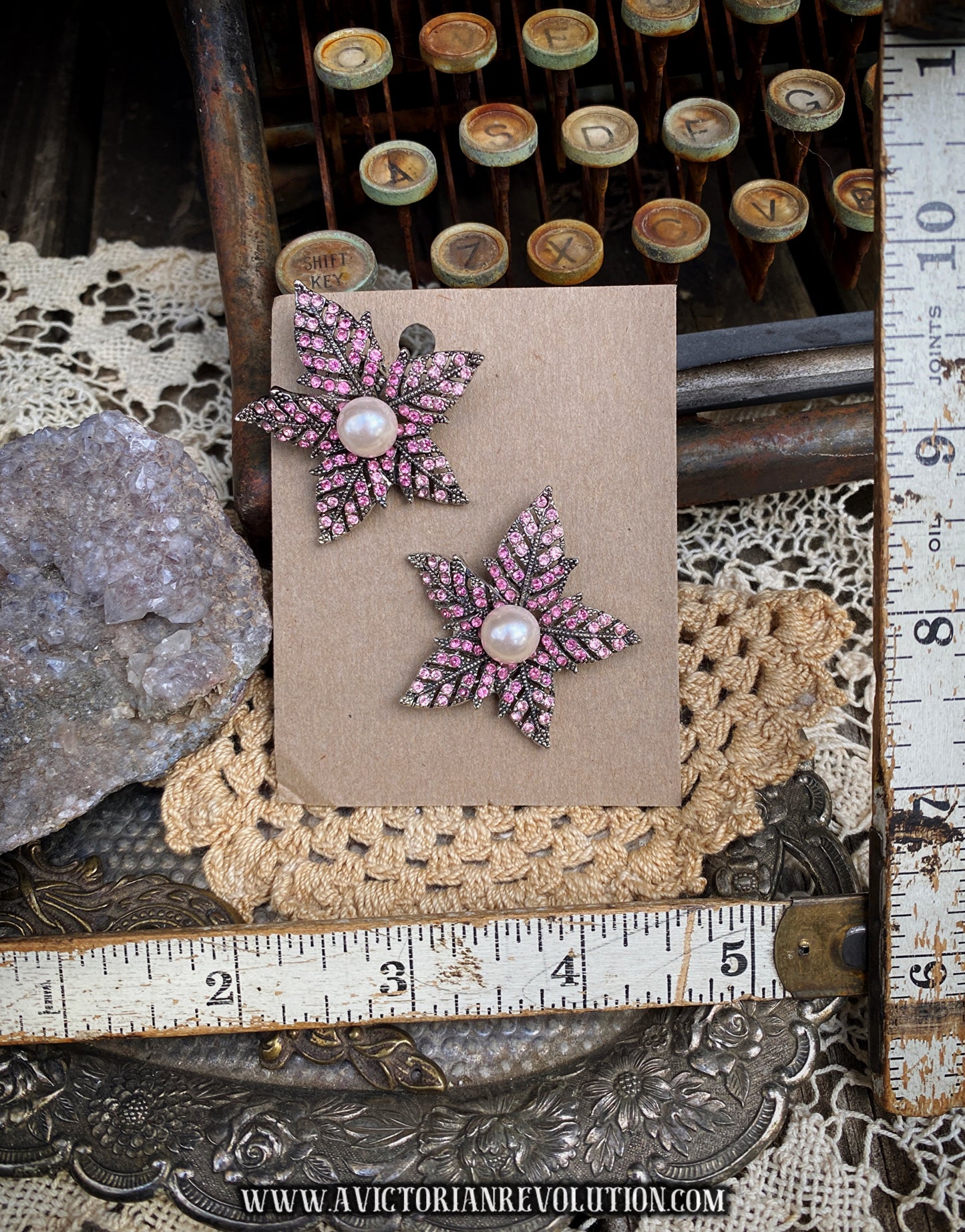 Pink Rhinestone Star - Leaf Design - Faux Pearl Center - Vintage - Clip On Earrings