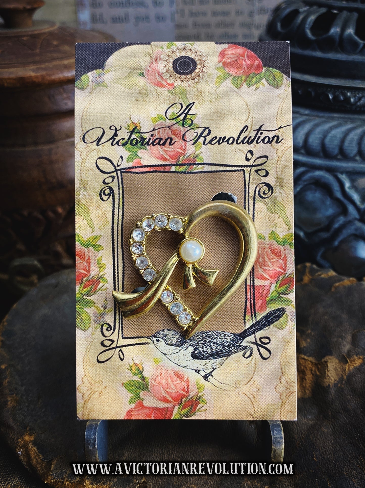 Sparkling Rhinestone and Pearl Ribbon Heart Pin - Gold Tone, Romantic Style, Vintage - Used