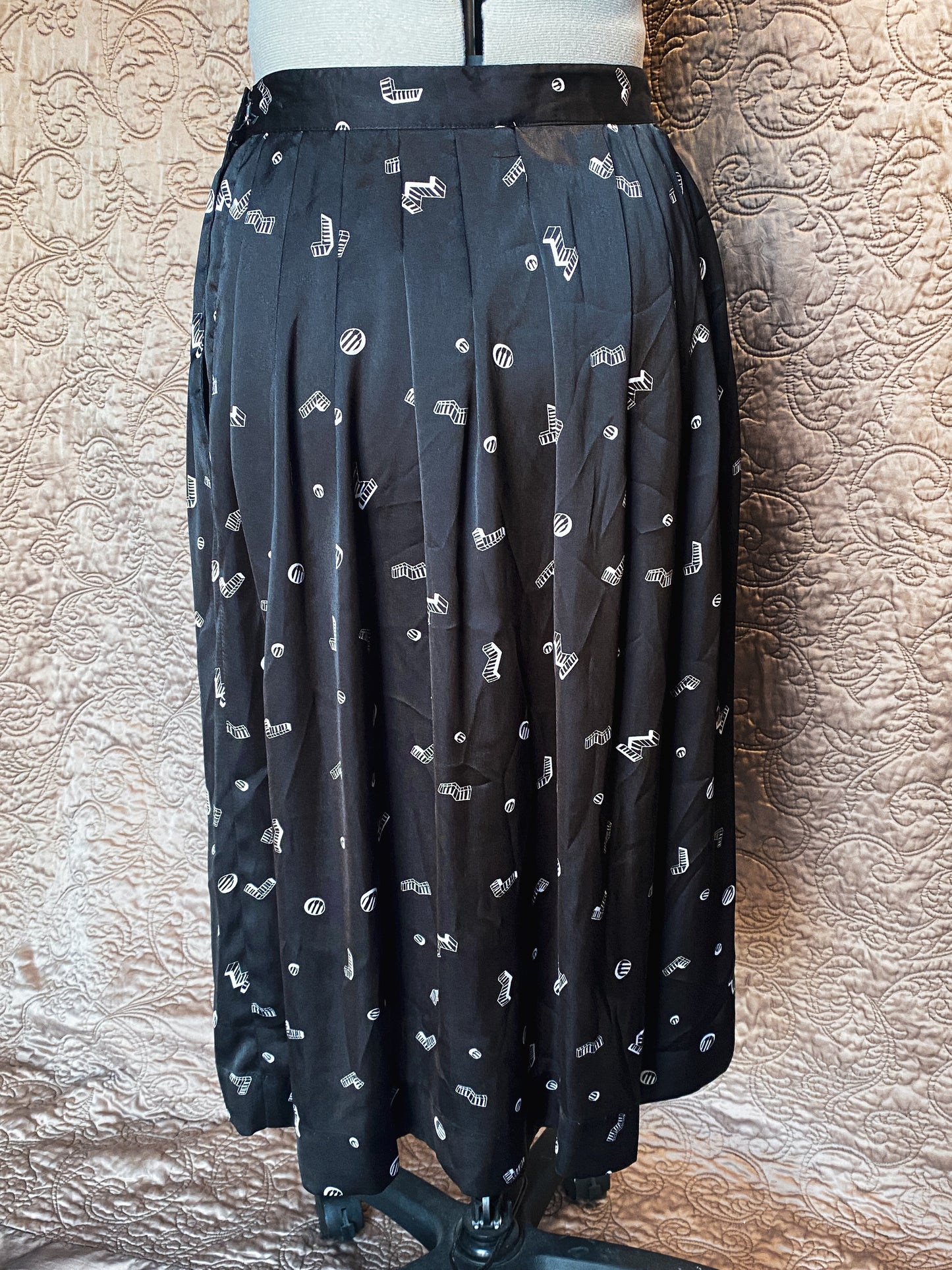 Black Chaus Geometric Novelty Print Midi Skirt - High Waisted 80s Style - Retro Vintage - Size Small