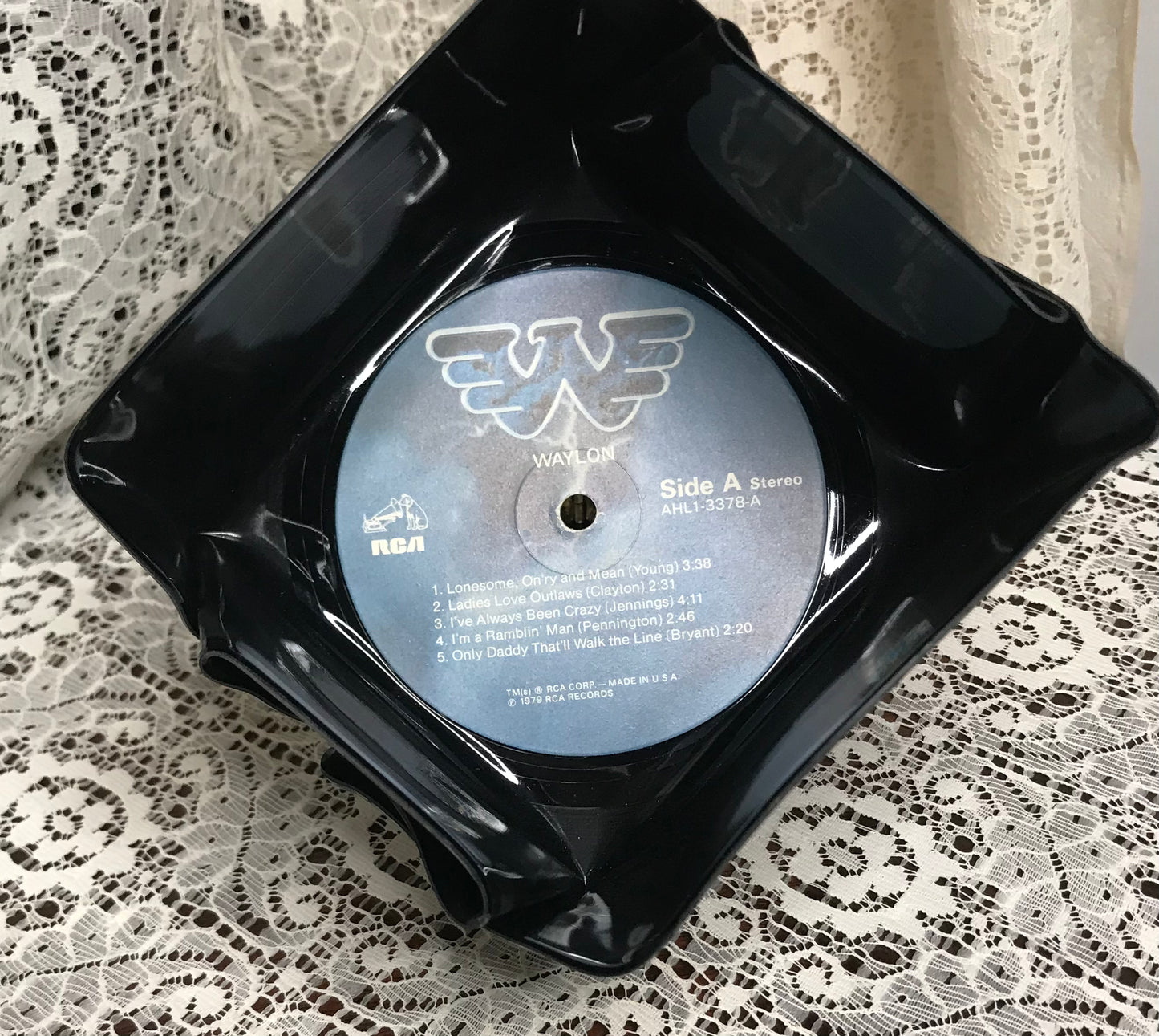 Record Bowl Waylon Jennings
