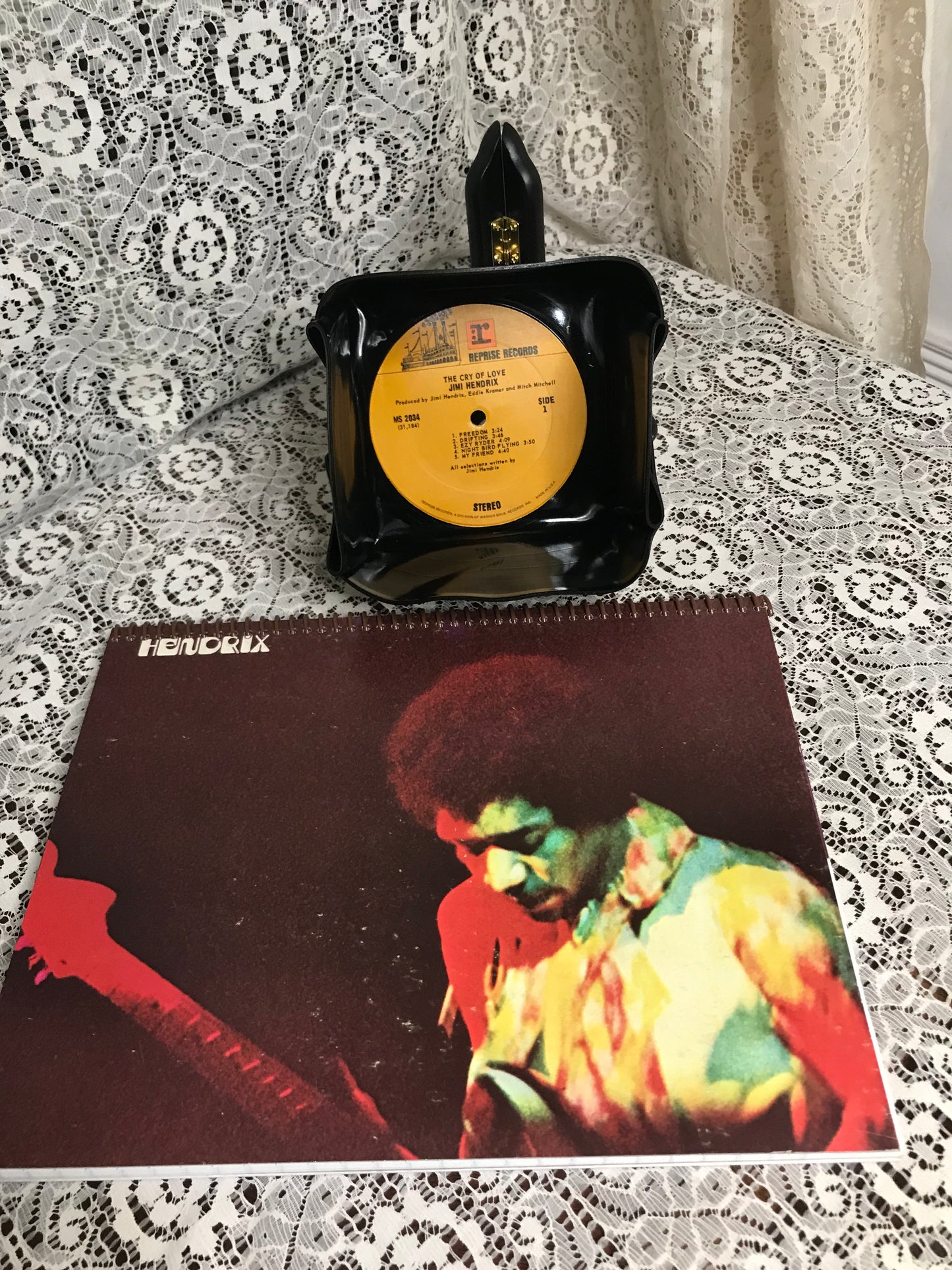 Record Bowl Jimi Hendrix…The Cry of Love