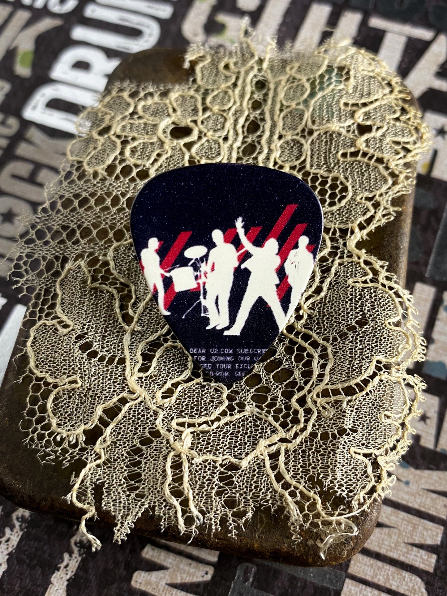 Guitar Pick Pin - U2