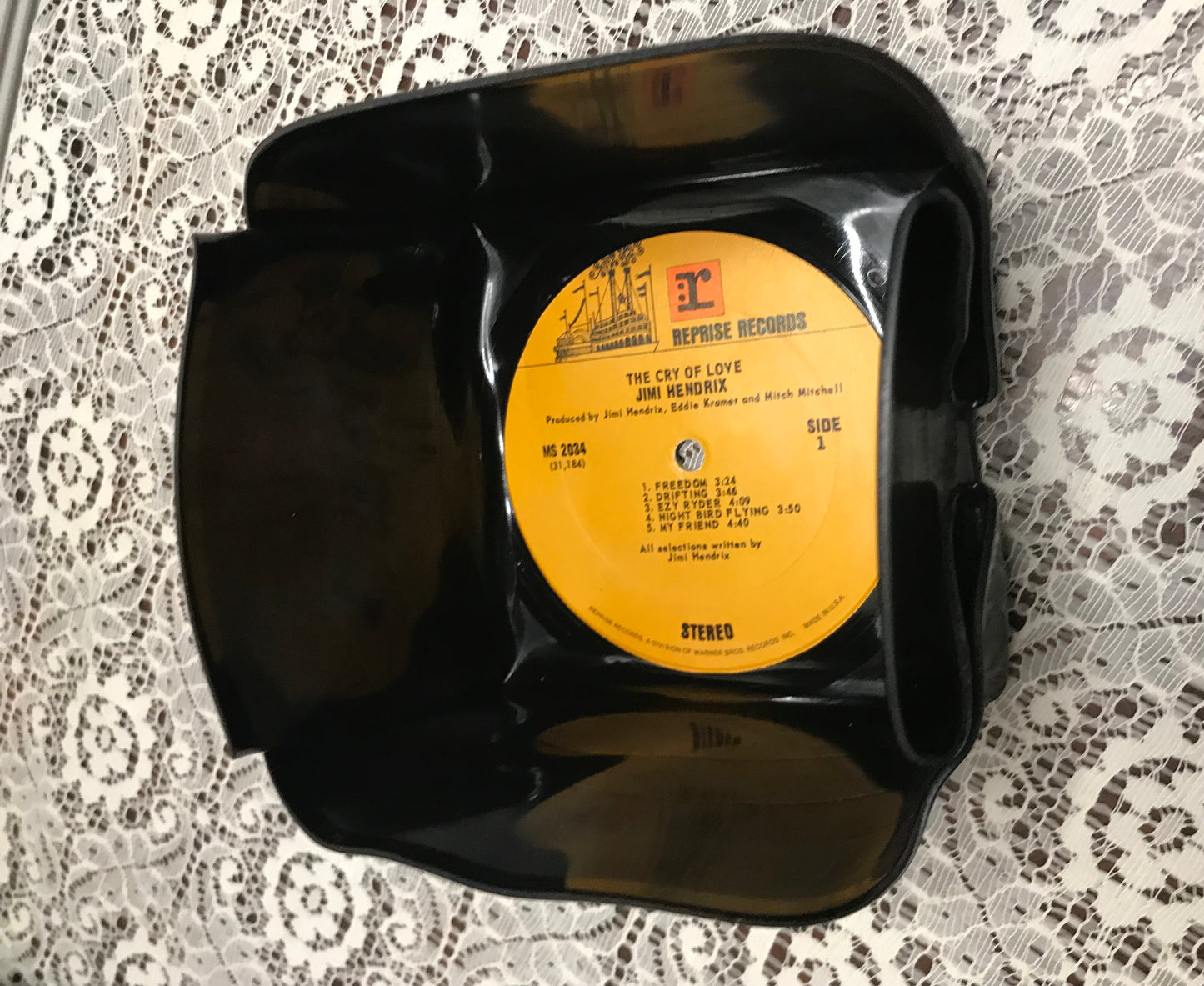 Record Bowl Jimi Hendrix…The Cry of Love