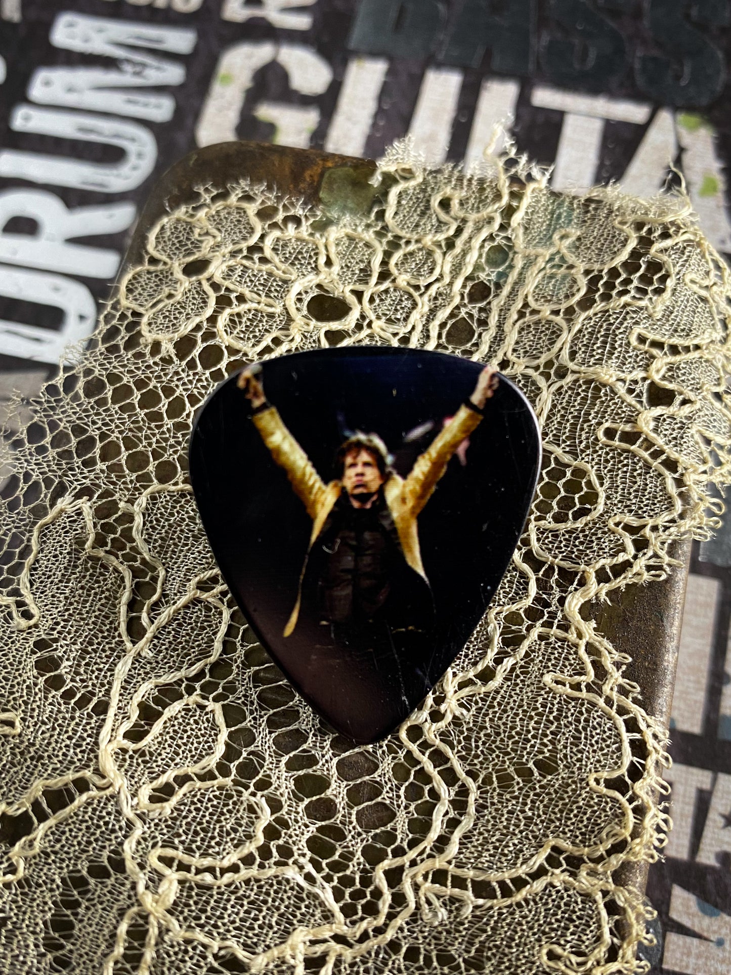 Guitar Pick Pin - Mick Jagger - The Rolling Stones