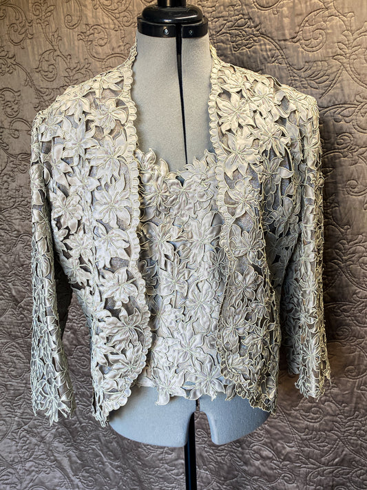 Elegant Champagne/Beige ColoredTina Di Martina Two-Piece Set - Floral Embroidery Lace - Size 12 - Mother of the Bride - Formal Jacket and Camisole Top