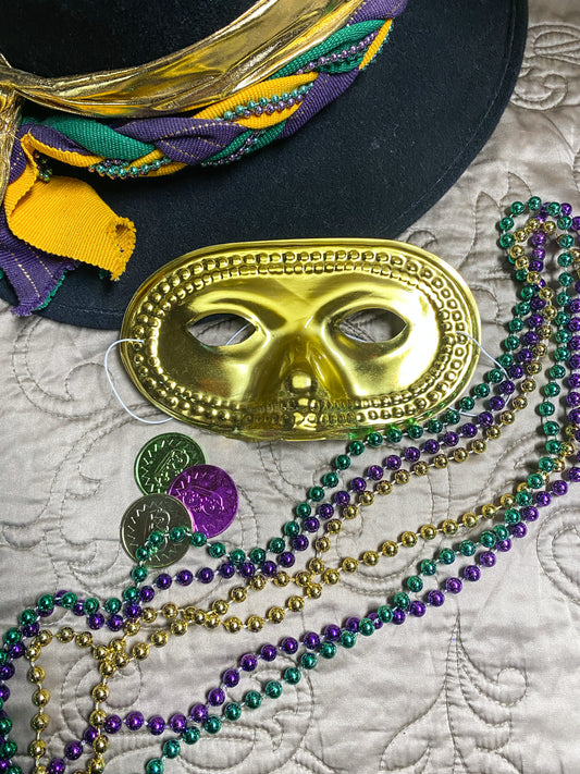 Gold Metallic Masquerade Mask, Purple Green Gold Plastic Beaded Necklaces, Festive Carnival Doubloons, Retro Style Mardi Gras Party Set
