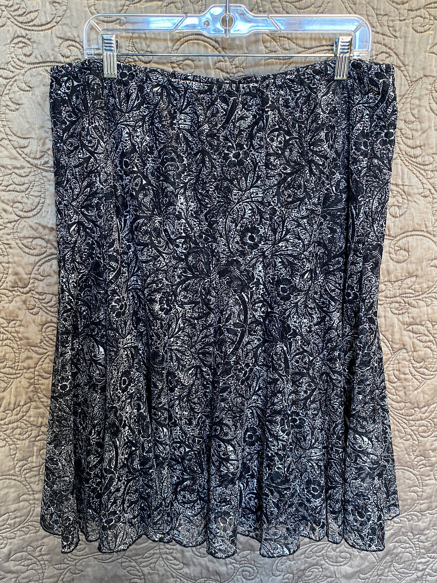 Black and White Floral Skirt - Elastic Waist - Flowy A-Line - Coldwater Creek, Bohemian, Classic, Casual - Size XL/16