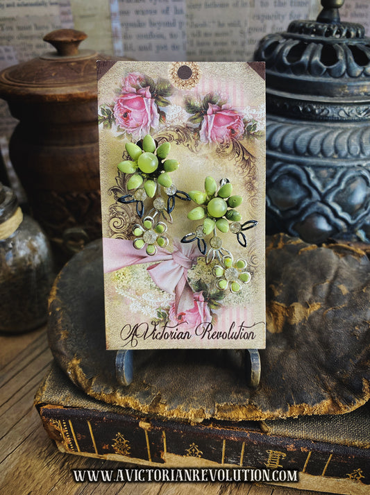 Green Flower Cluster Dangle Earrings - Vintage 1950s - 1960s Mid Century Style