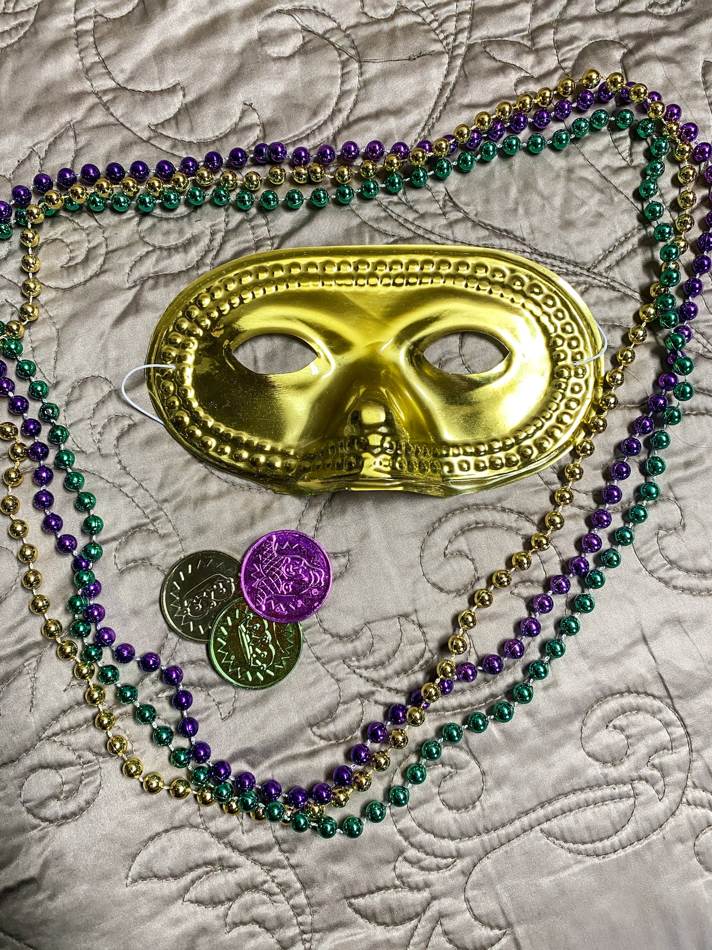 Gold Metallic Masquerade Mask, Purple Green Gold Plastic Beaded Necklaces, Festive Carnival Doubloons, Retro Style Mardi Gras Party Set