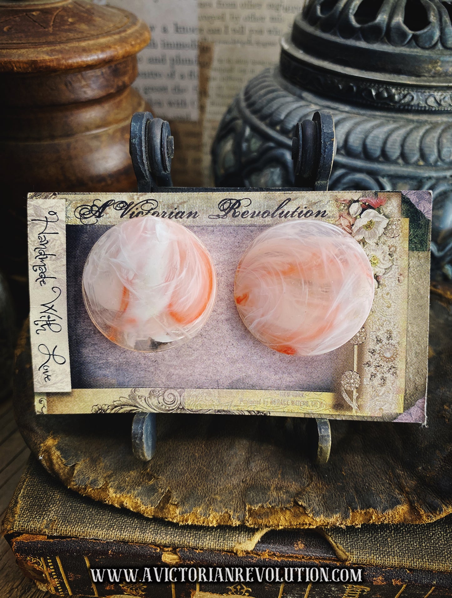 Peach and White Swirled Marbled Discs - Vintage - 1950s Style - Round Clip On Earrings