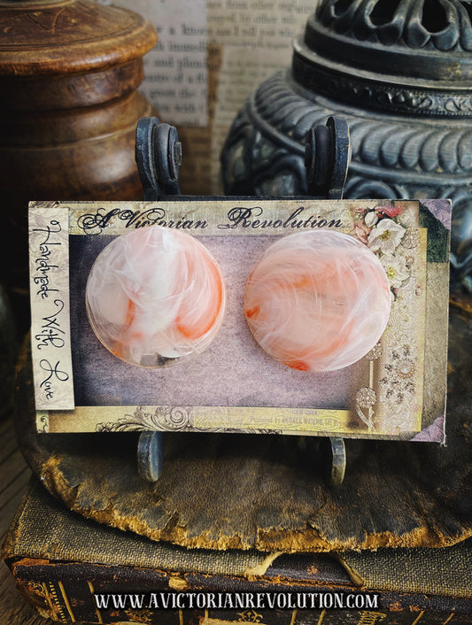 Peach and White Swirled Marbled Discs - Vintage - 1950s Style - Round Clip On Earrings