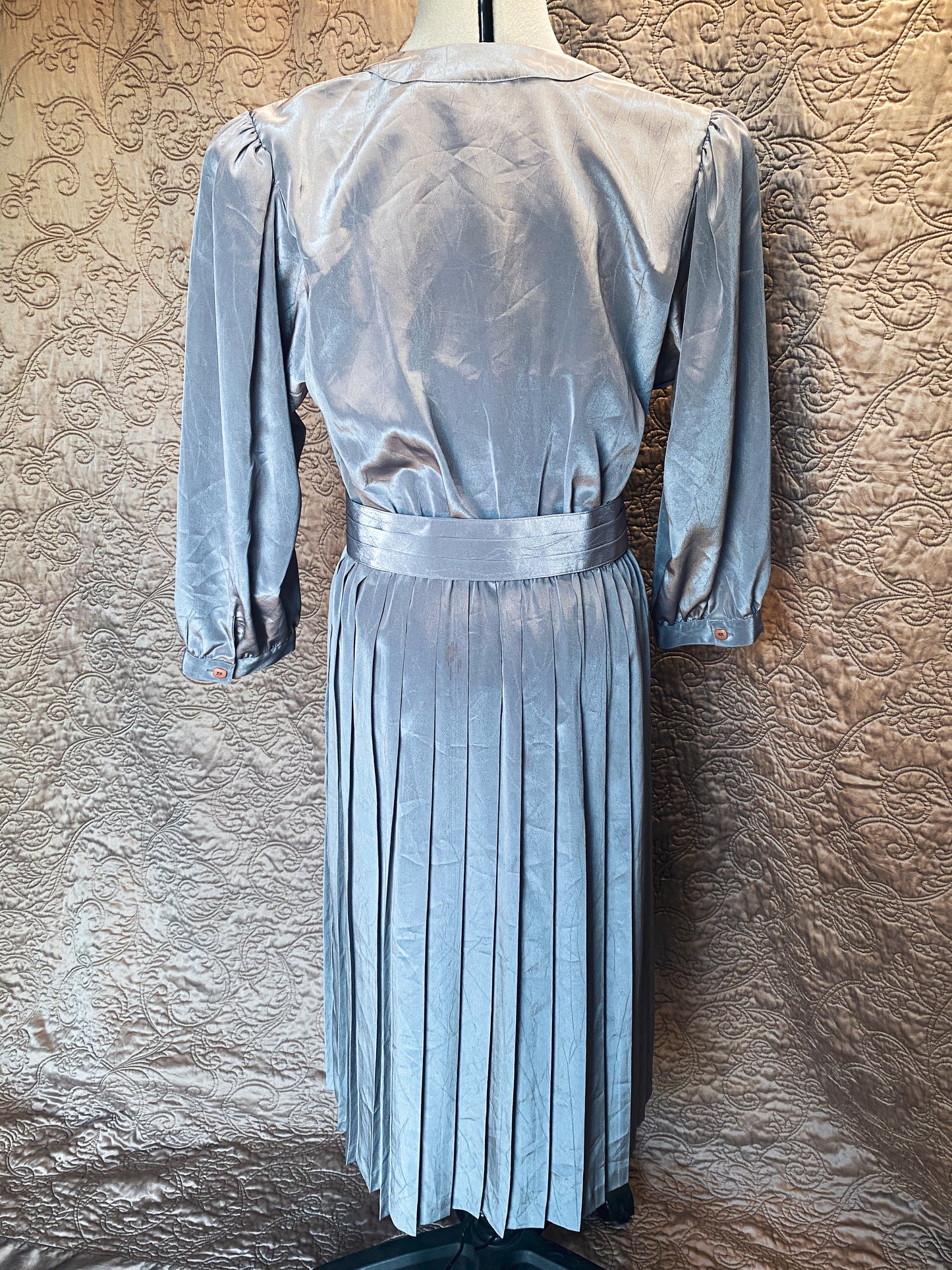 Silver Gray Retro Pleated Midi Dress - V-Neck Long Sleeve - Vintage 80s Secretary Style Dress - Size Medium