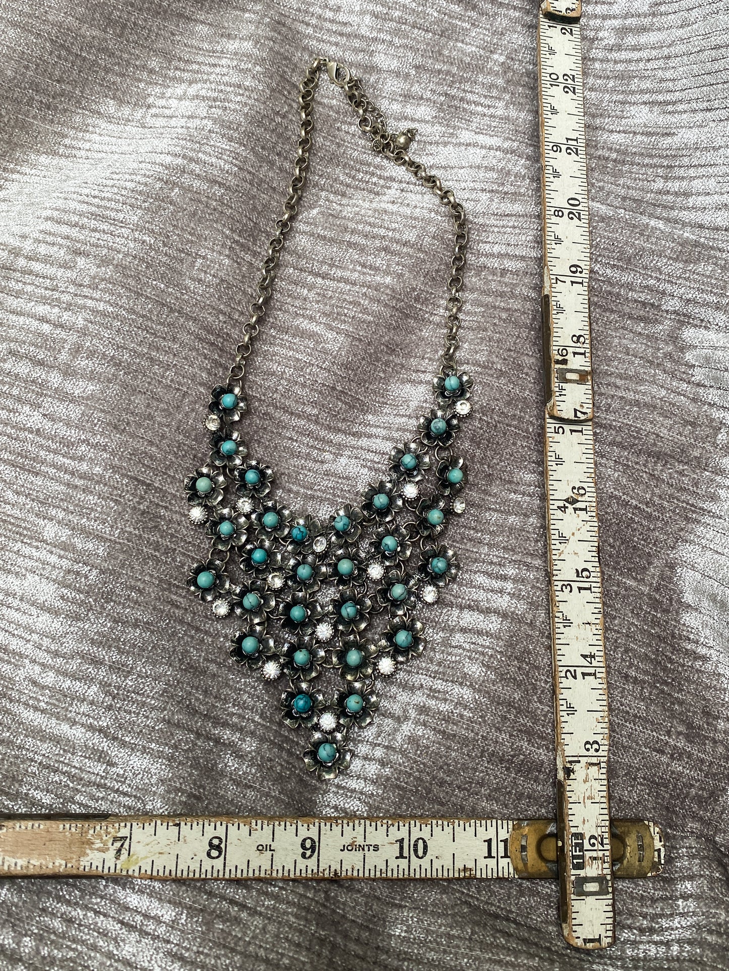 Silver Tone Faux Turquoise Floral Bib Statement Necklace - Retro Southwestern Style Rhinestone Flower Choker - Vintage Aesthetic