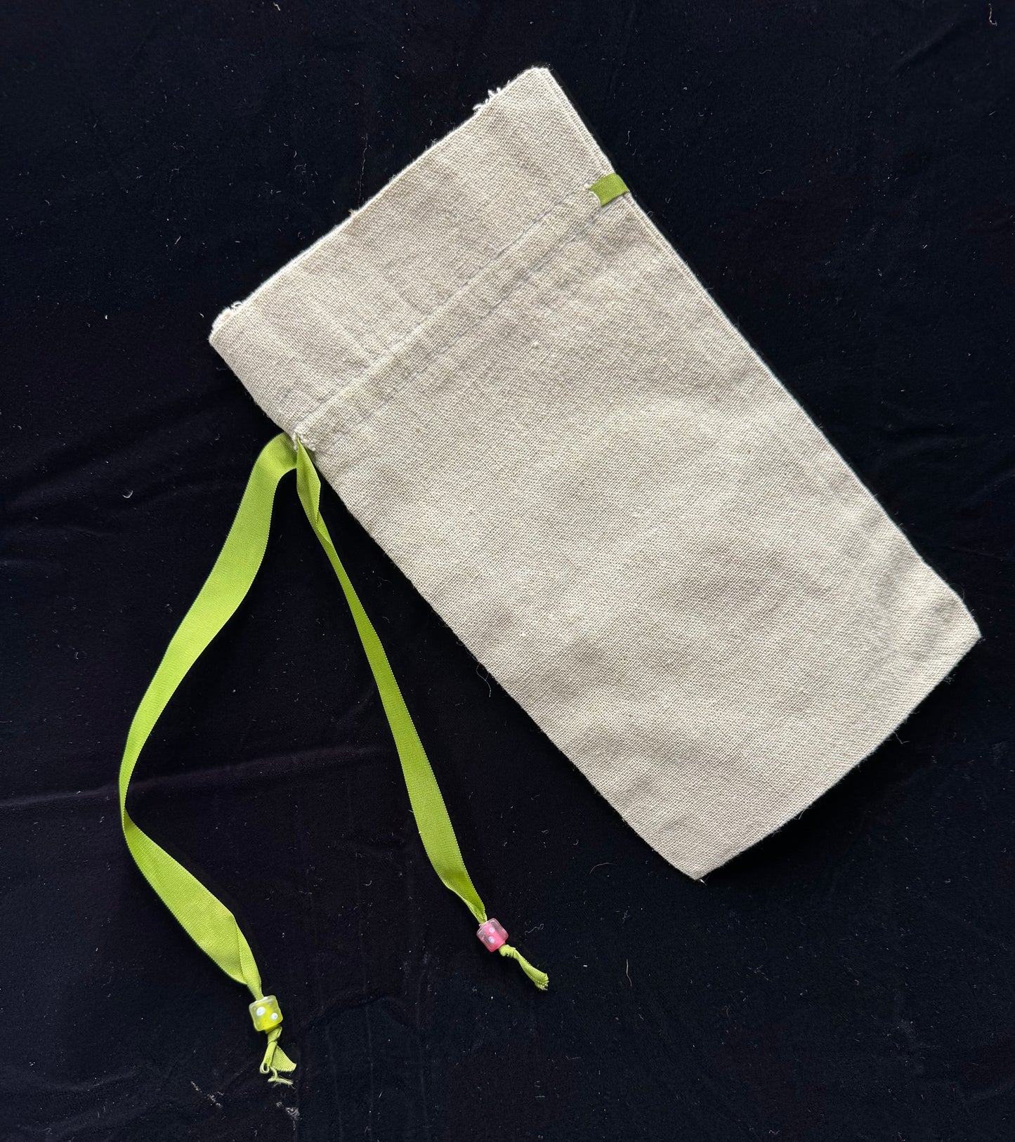 Drawstring bag with pink flower