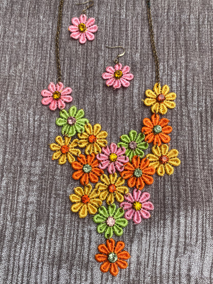 Multi-Color 60’s 70’s Hippie Necklace, Embroidered Daisy Bib Necklace, Retro Style, Pink Flower Earrings, Funky Floral Statement Jewelry Set