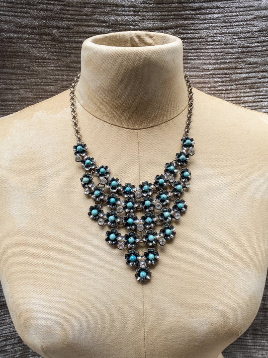 Silver Tone Faux Turquoise Floral Bib Statement Necklace - Retro Southwestern Style Rhinestone Flower Choker - Vintage Aesthetic