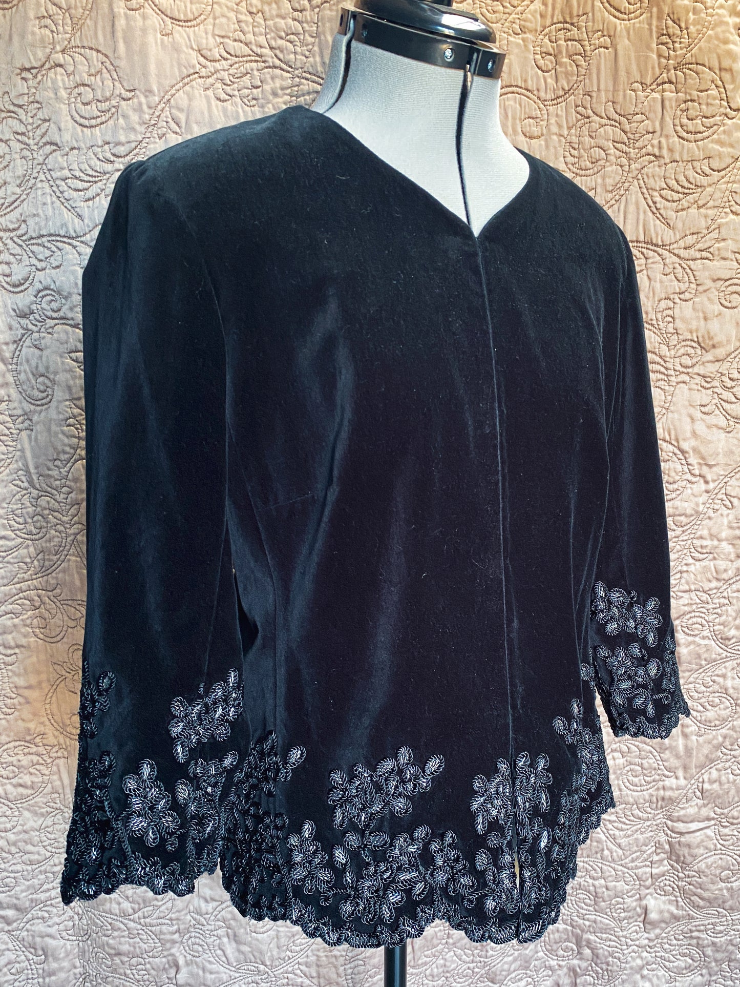 Peter Nygard Black Velvet Evening Jacket - Embroidered Hem, Floral Trim - Formal, Elegant - Size 12