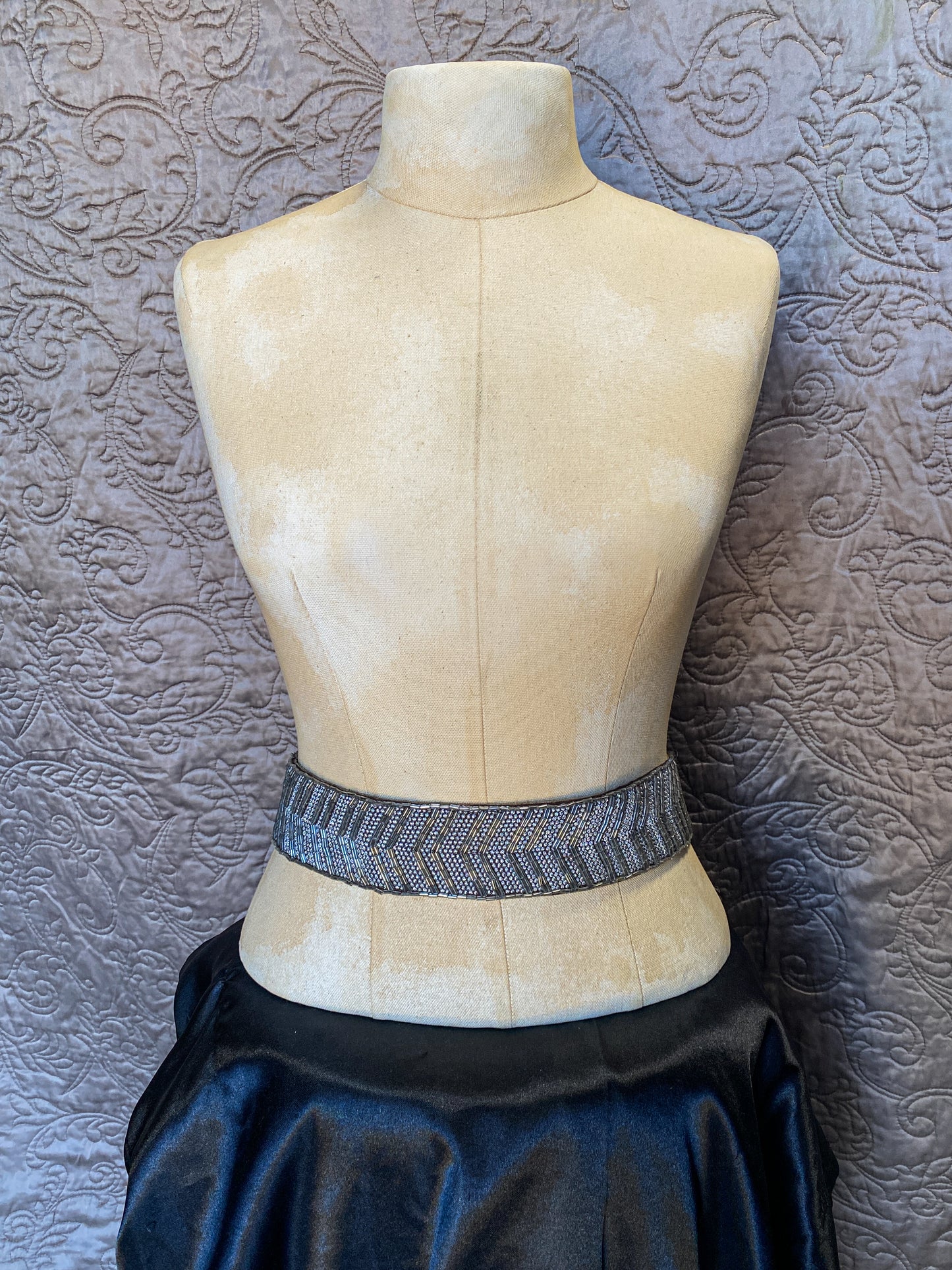 Beaded Brown, Grey and silver Leather Belt - Y2K Bohemian Style - Abercrombie + Fitch - Seed Bead Chevron Pattern - Genuine Leather - Western Accessory