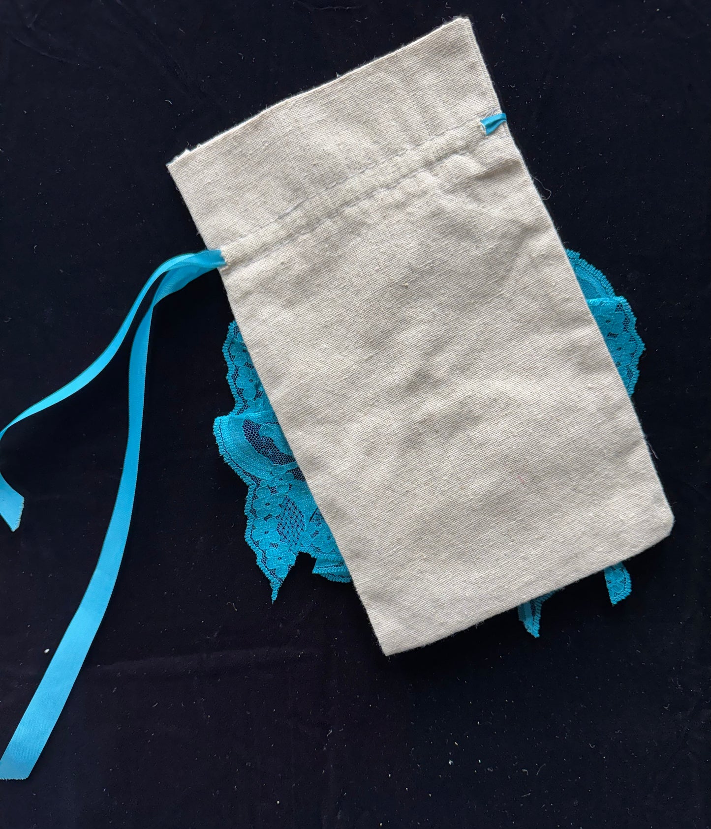 Drawstring bag with Blue Lace Flower