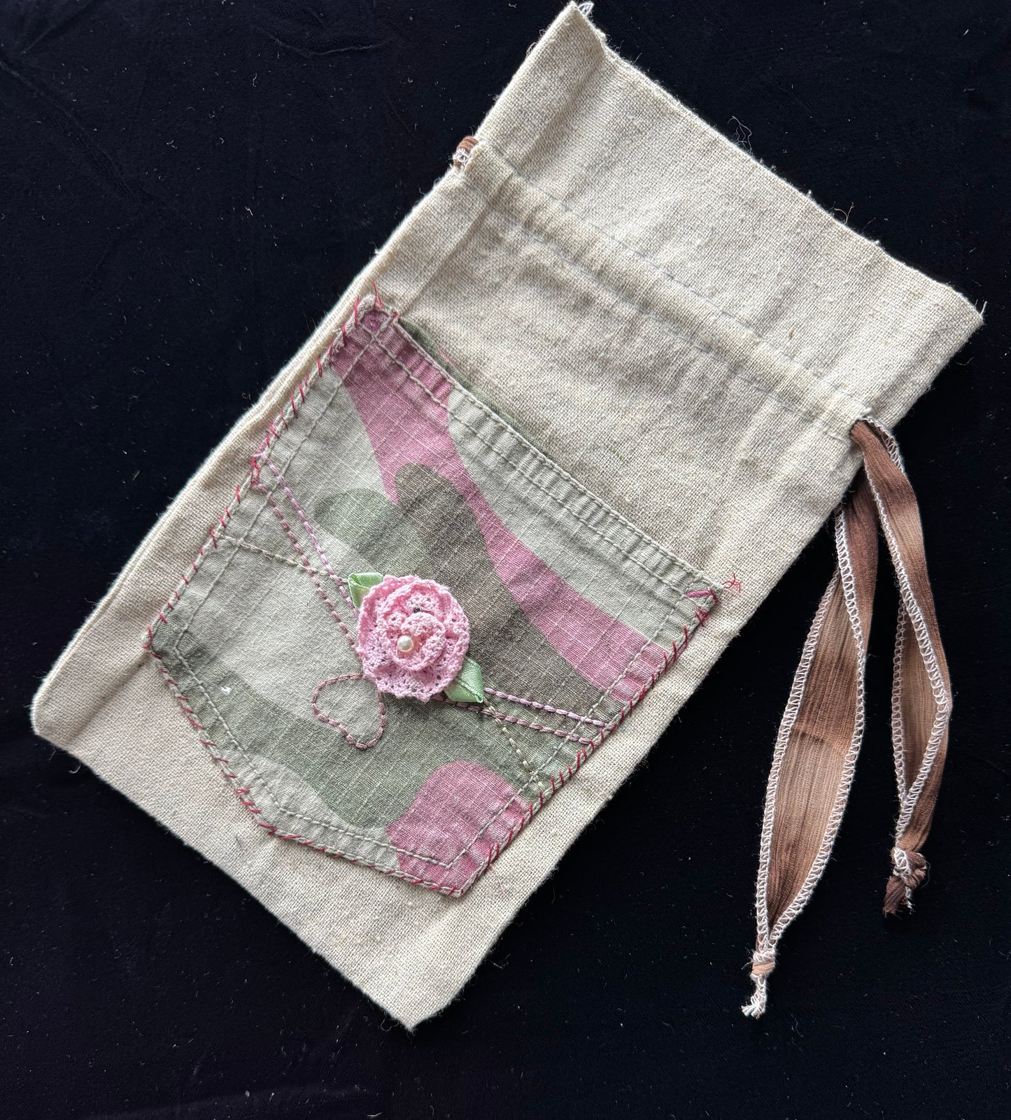 Drawstring bag with Camo Pocket