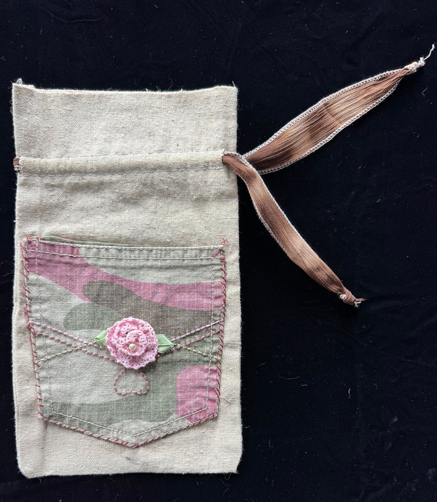 Drawstring bag with Camo Pocket
