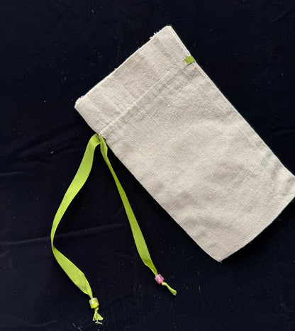 Drawstring bag with pink flower