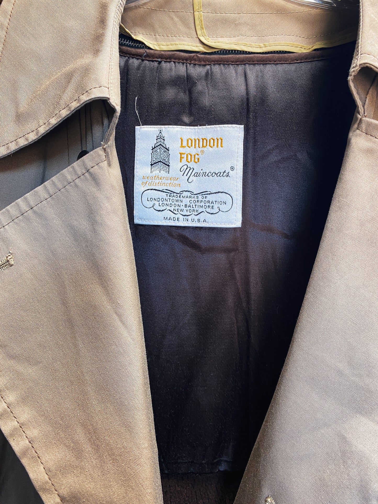 Vintage Tan London Fog Double Breasted Trench Maincoat - Belted Waist, Zip-out Liner, Classic Style, Retro Raincoat - Size 42 Ex-Long