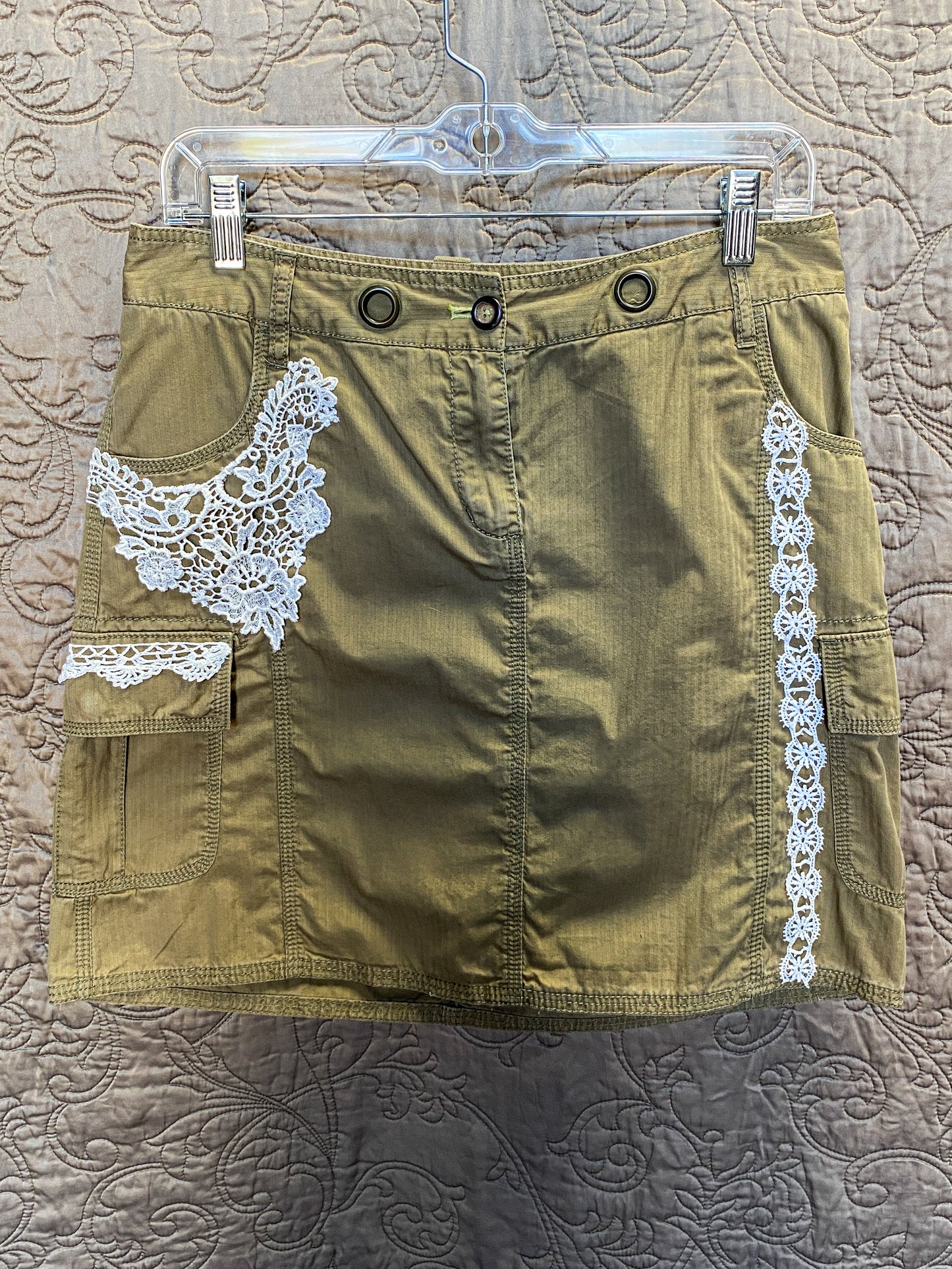 Ladies Tan Skirt with White Trim Medium