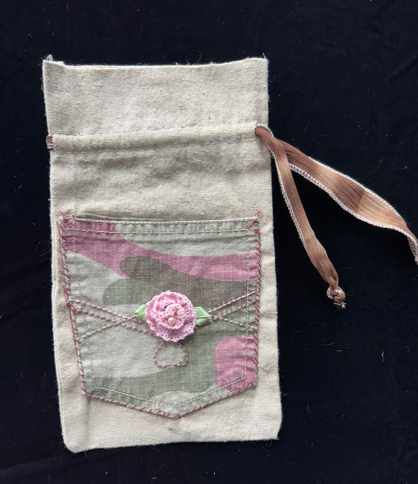 Drawstring bag with Camo Pocket