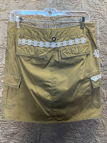 Ladies Tan Skirt with White Trim Medium