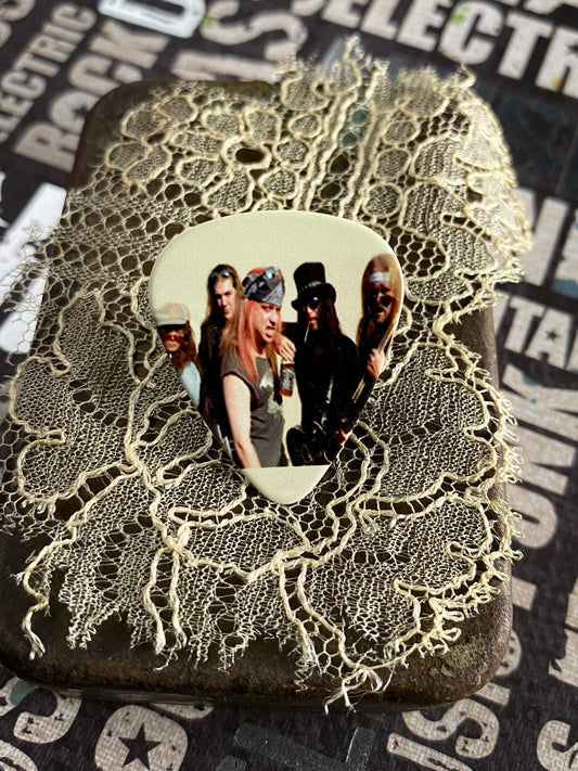 Guitar Pick Pin - Guns N' Roses