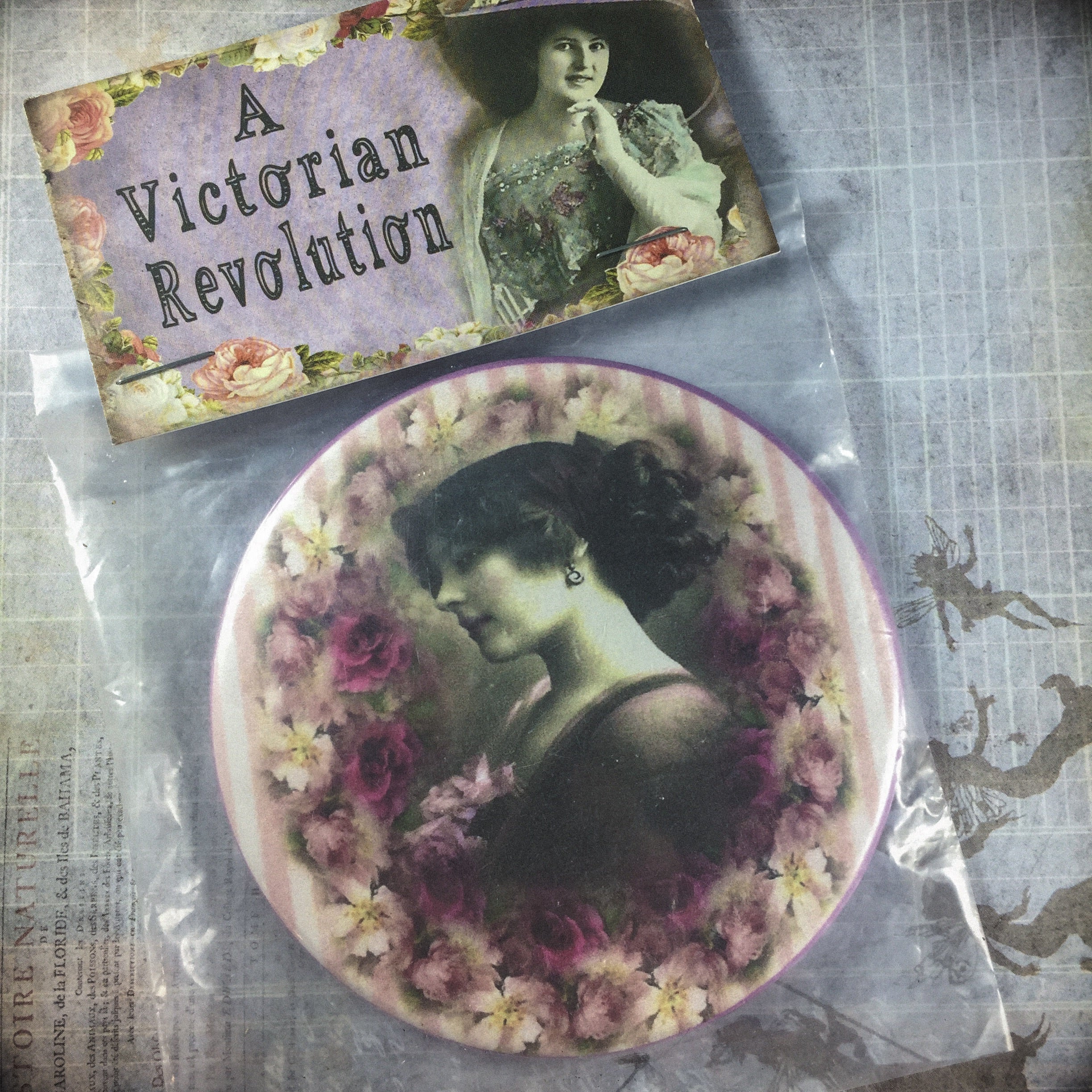 Pocket Mirror - Victorian Woman