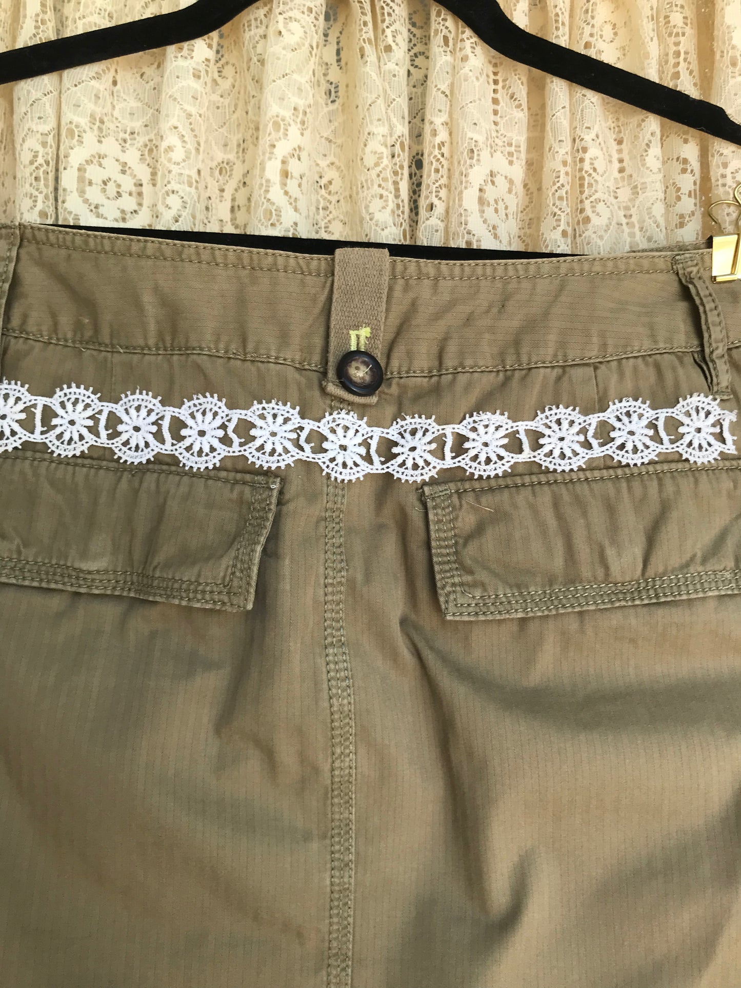 Ladies Tan Skirt with White Trim Medium