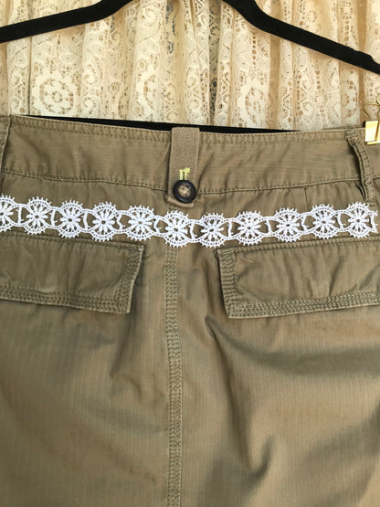 Ladies Tan Skirt with White Trim Medium