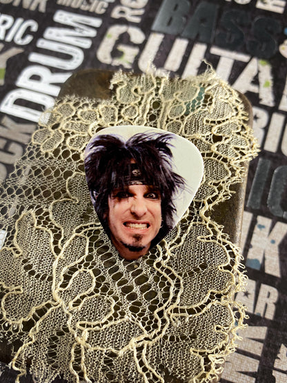 Guitar Pick Pin - Nikki Sixx of Mötley Crüe