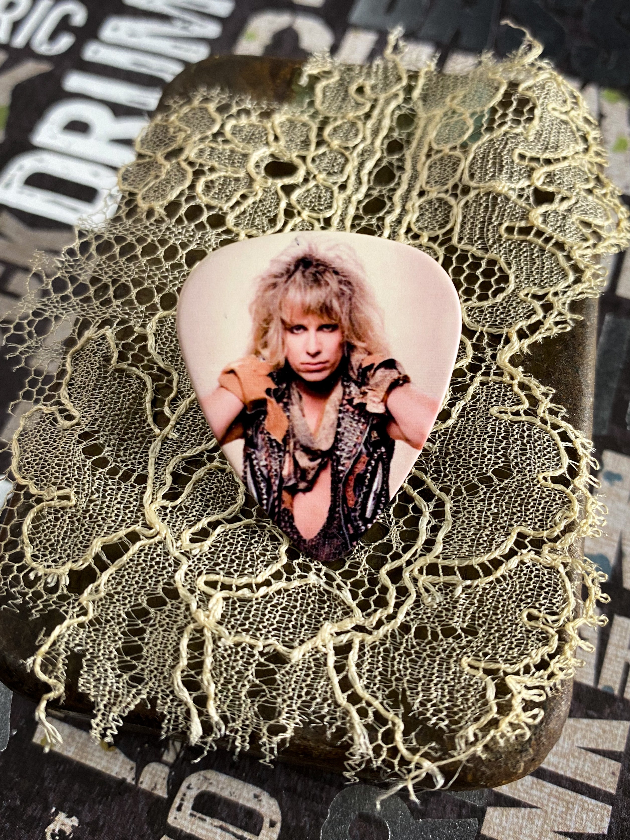 Guitar Pick Pin - Vince Neil