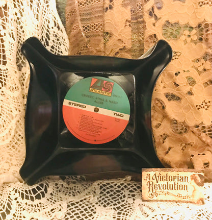 Record Bowl Crosby, Stills and Nash…Allies