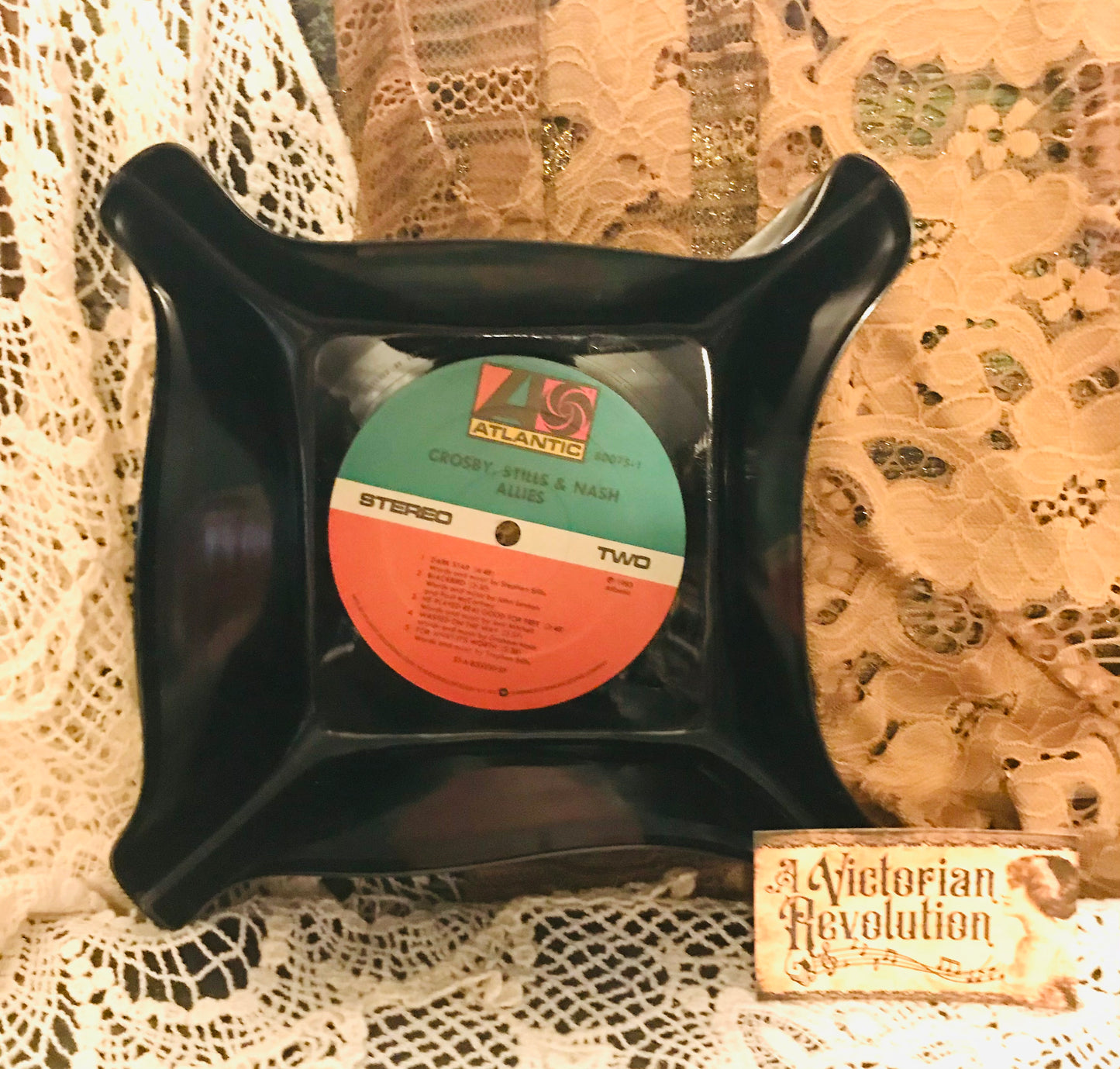 Record Bowl Crosby, Stills and Nash…Allies