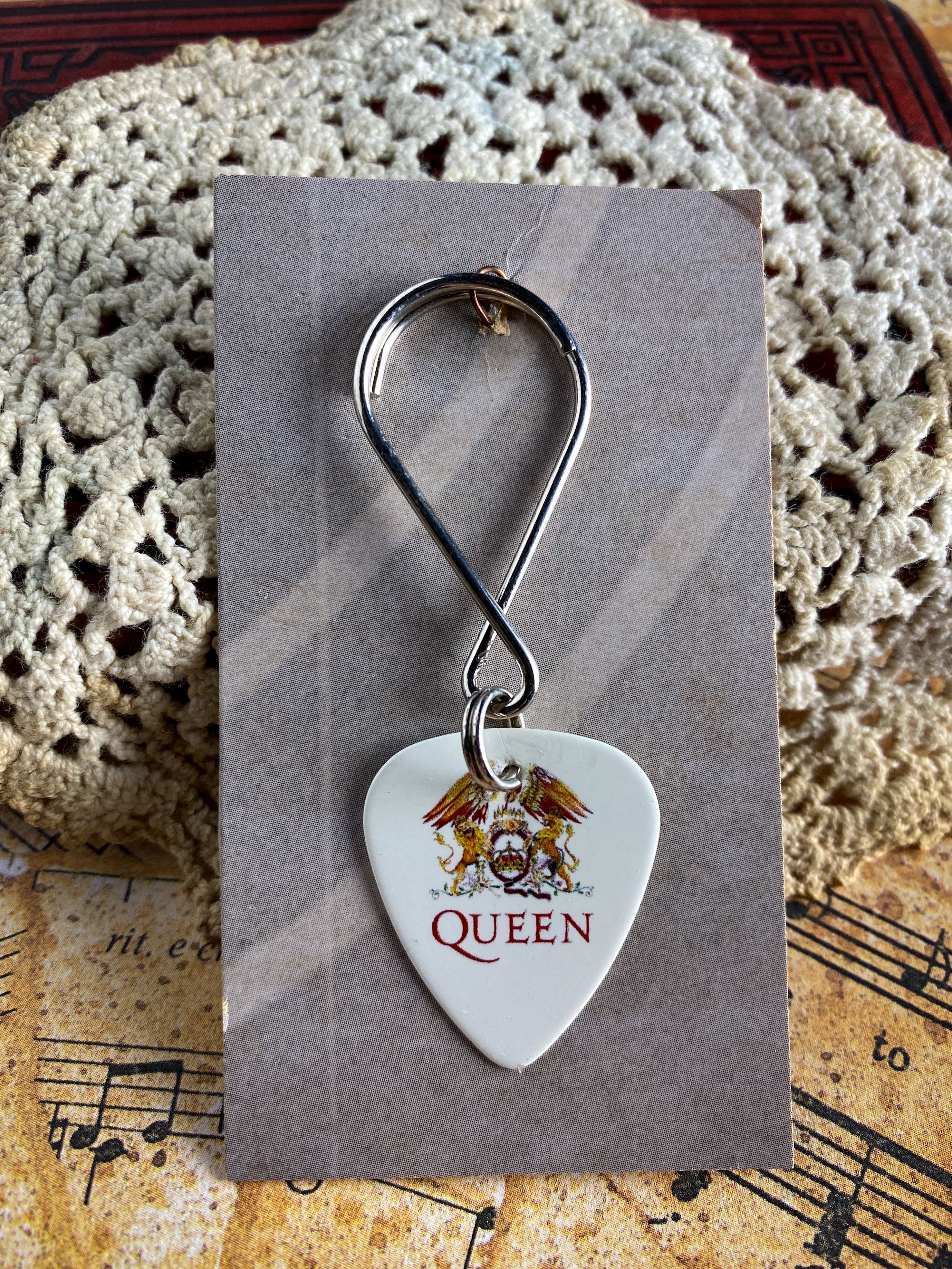 Guitar Pick Keyring - Queen