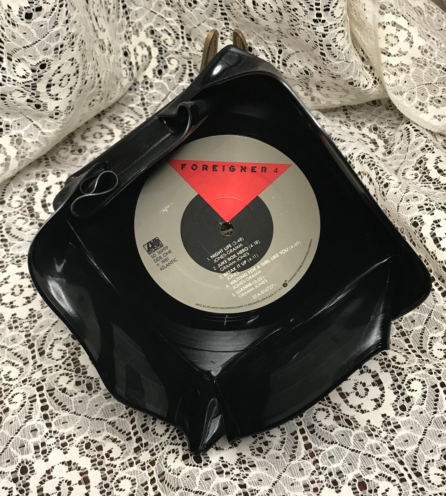 Record Bowl Foreigner 4