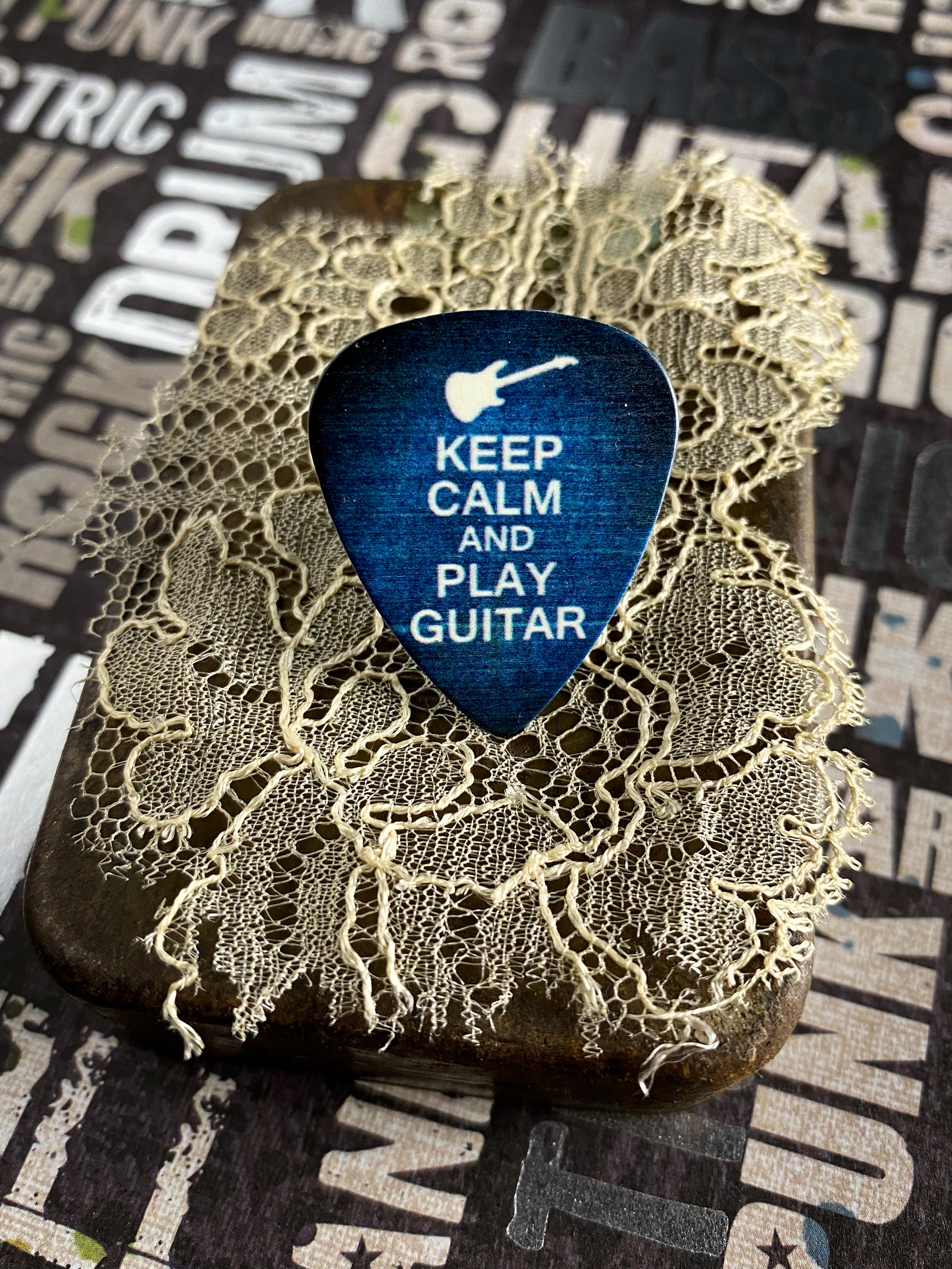 Guitar Pick Pin - Keep Calm and Play Guitar
